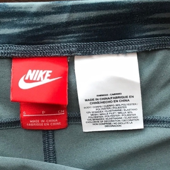 NIKE Women's Small Navy and Light Blue Yoga Leggings Feminine Athleisure - Picture 4 of 5